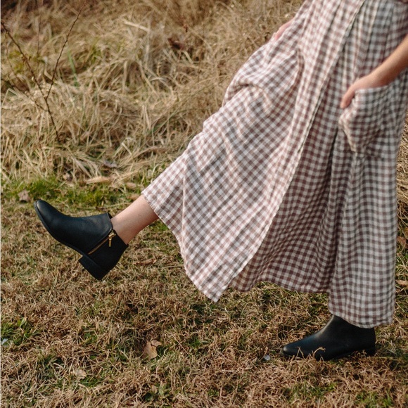 Nisolo | Lana Ankle Boot in Black Leather 9 - Picture 1 of 13